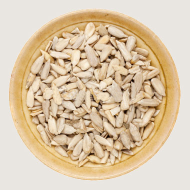 shell sunflower seeds by sunflower seed shelling machine