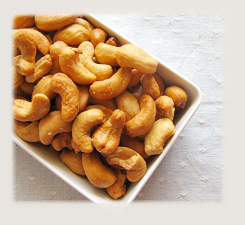 roast cashew nuts by medium nut roasting equipment