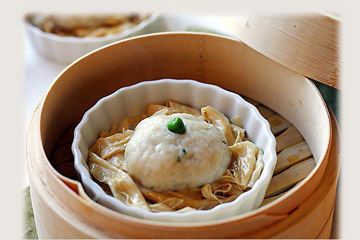 make fish balls by meatball forming machine 