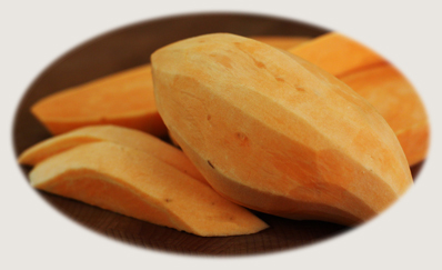 wash and peel sweet potato by vegetable abd fruit washing and peeling line